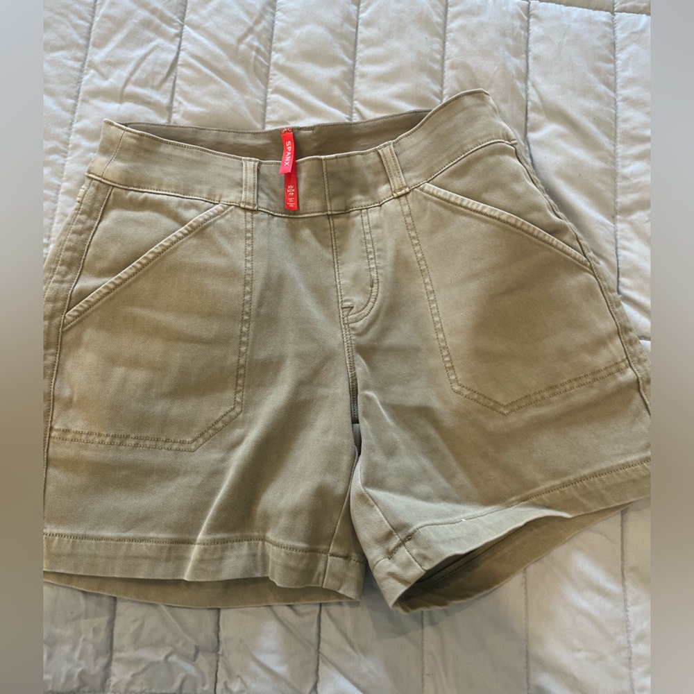 2 Pairs NWOT SPANX Comfy Stretch Twill Shorts in Black & Olive Green XS